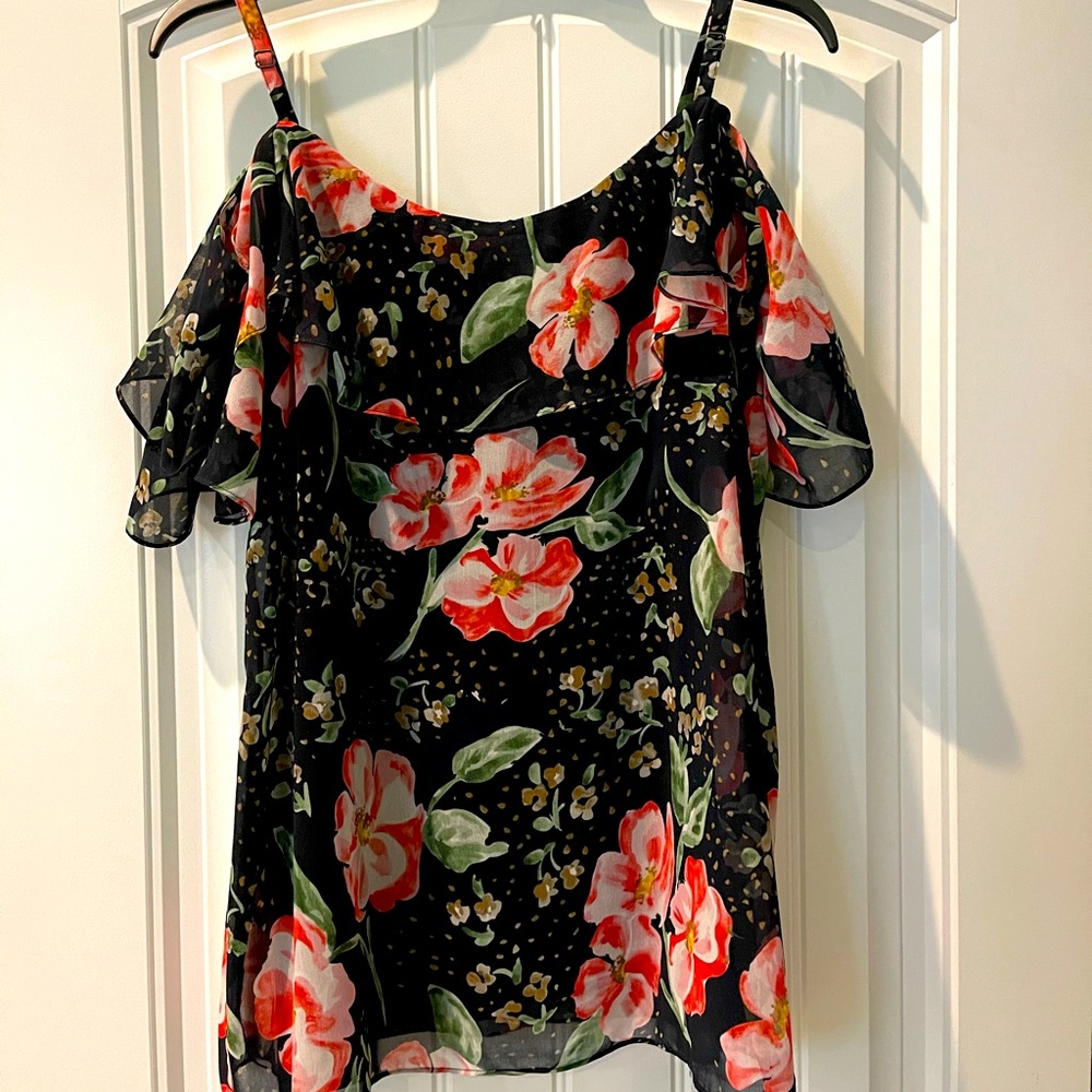 Medium Cabi top
